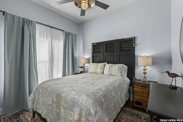 140 BAY HARBOR DR Aransas Pass, TX 78336