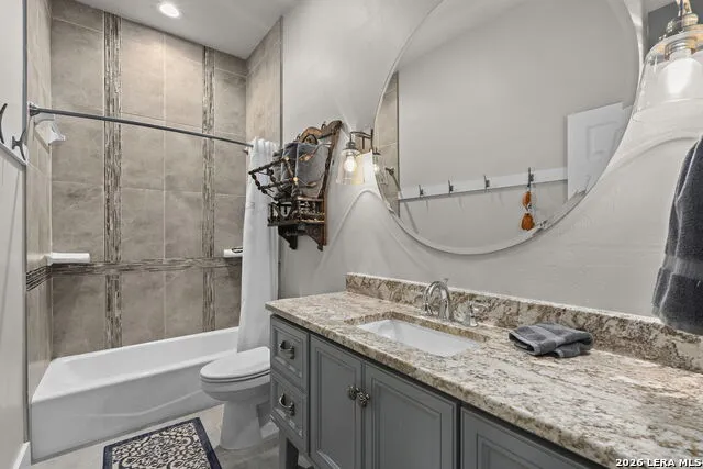 140 BAY HARBOR DR Aransas Pass, TX 78336