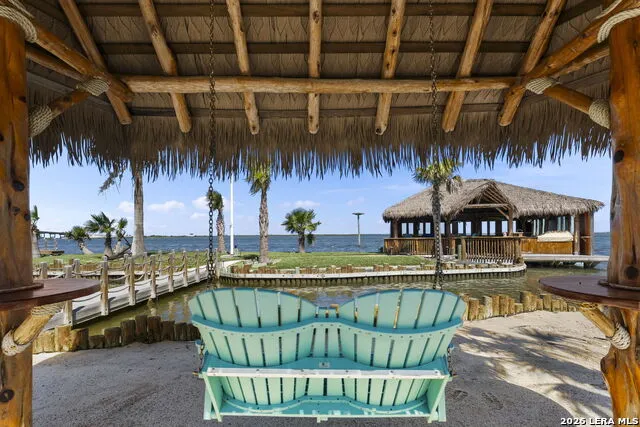 140 BAY HARBOR DR Aransas Pass, TX 78336