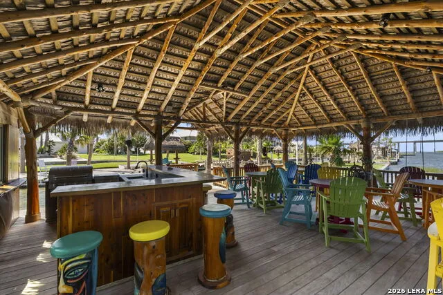140 BAY HARBOR DR Aransas Pass, TX 78336
