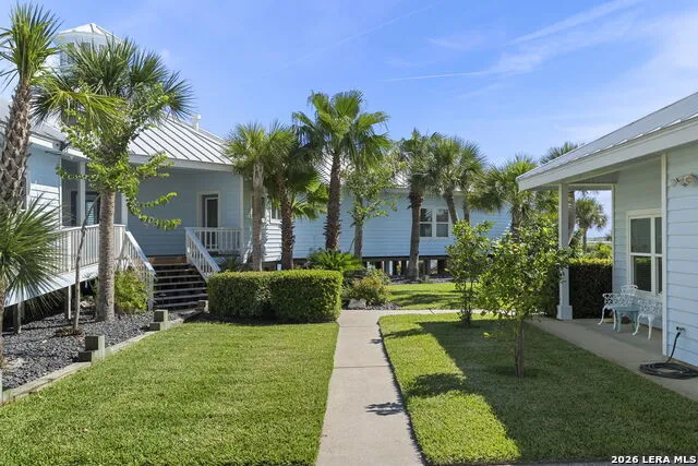 140 BAY HARBOR DR Aransas Pass, TX 78336