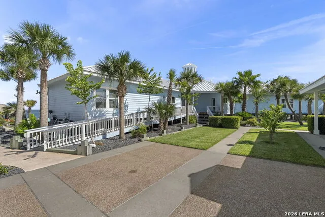 140 BAY HARBOR DR Aransas Pass, TX 78336