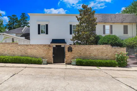 3513 Fairfield Avenue #2