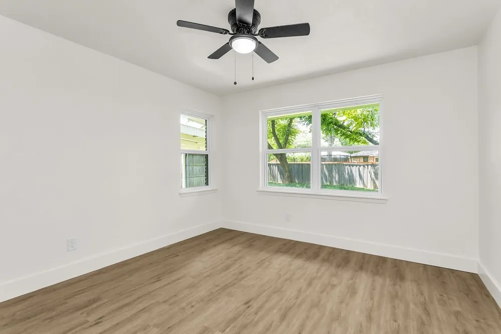 10623 Mccree Road Dallas, TX 75238