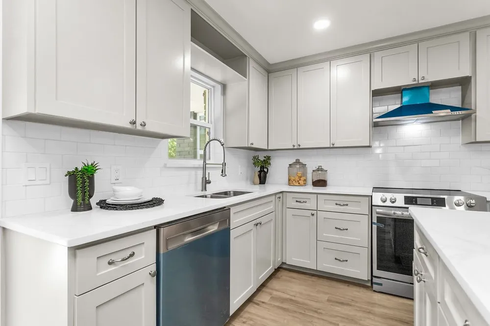 10623 Mccree Road Dallas, TX 75238