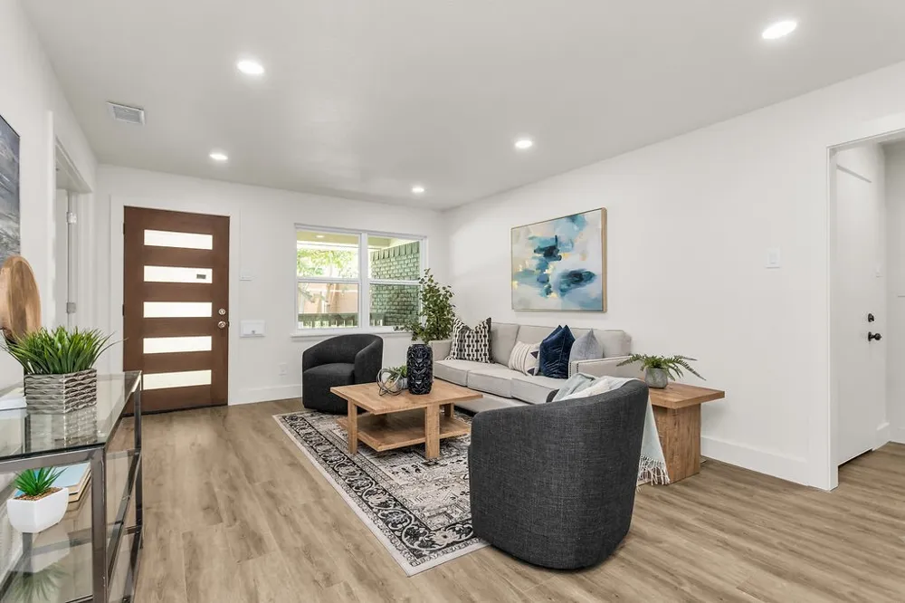 10623 Mccree Road Dallas, TX 75238