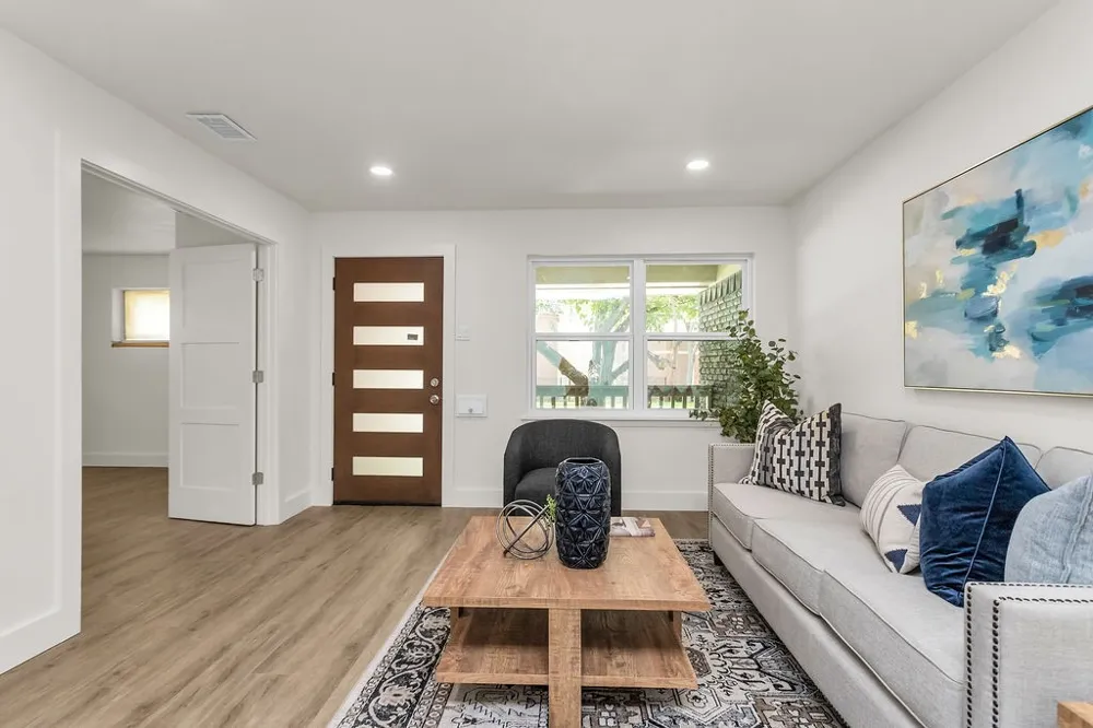 10623 Mccree Road Dallas, TX 75238