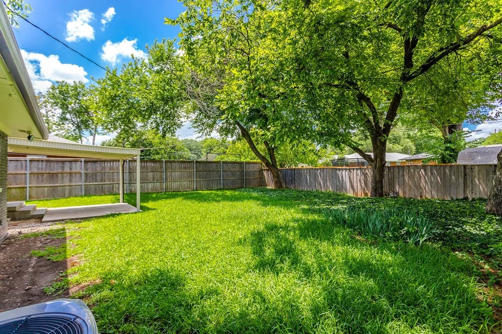 10623 Mccree Road Dallas, TX 75238