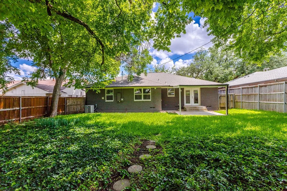 10623 Mccree Road Dallas, TX 75238
