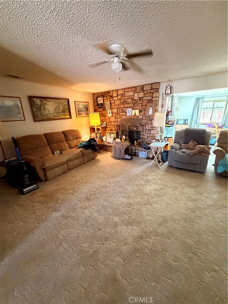 10646 Orchard Lucerne Valley, CA 92356