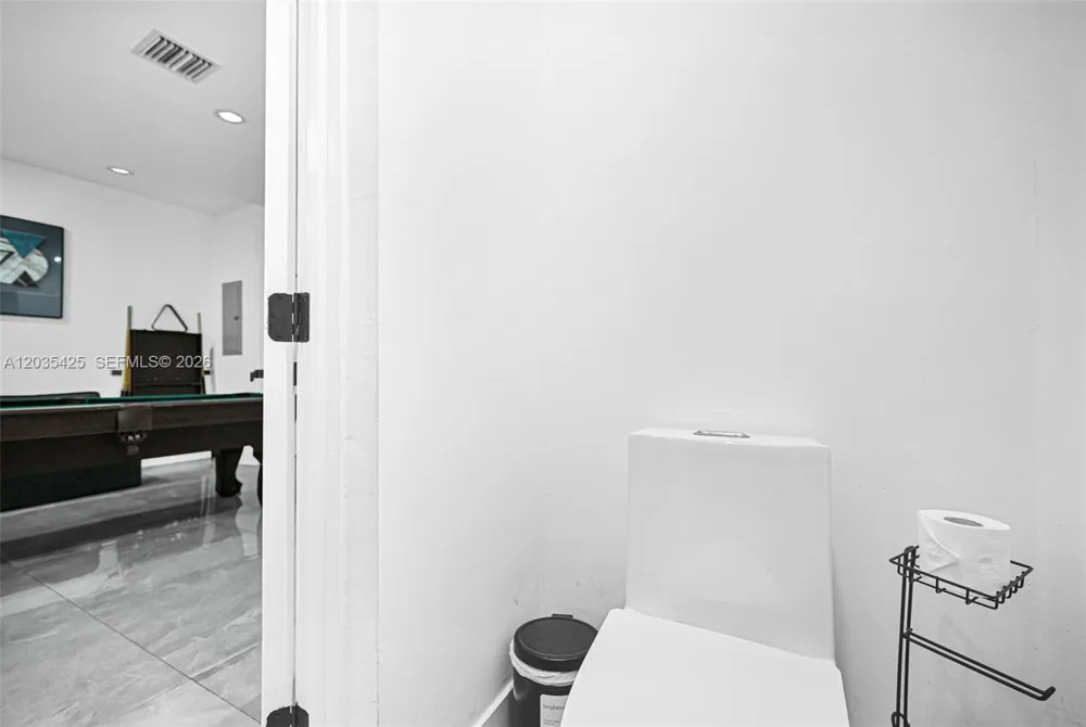 112 NW 53rd St #112 Miami, FL 33127