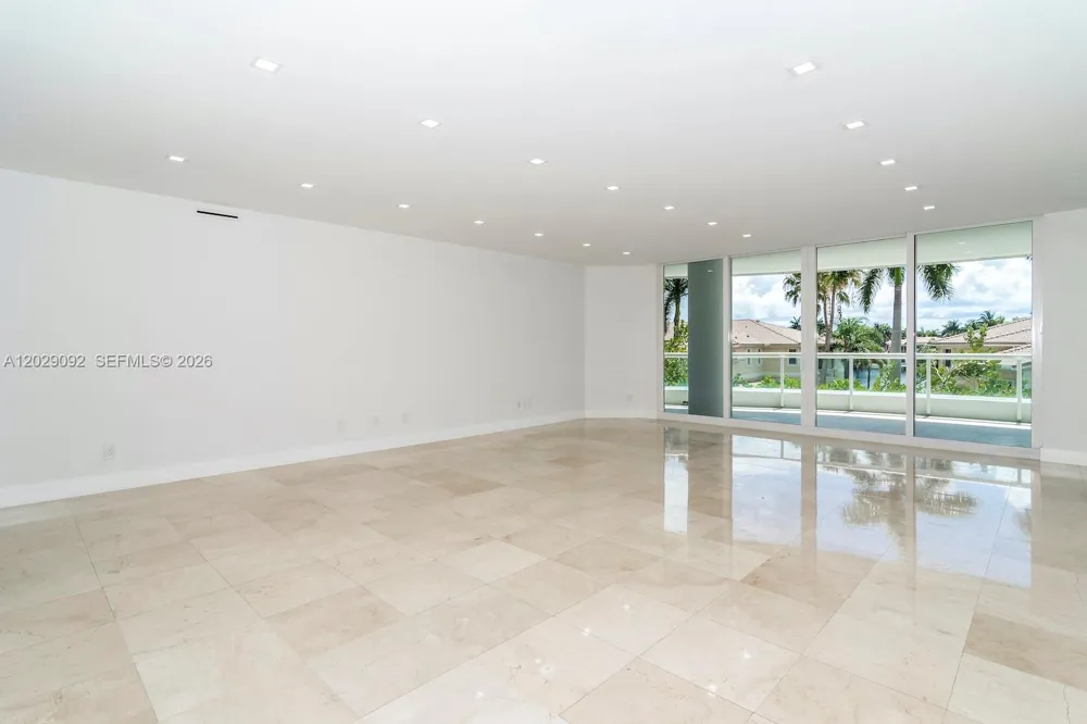 21050 NE 38th Ave #305 Aventura, FL 33180