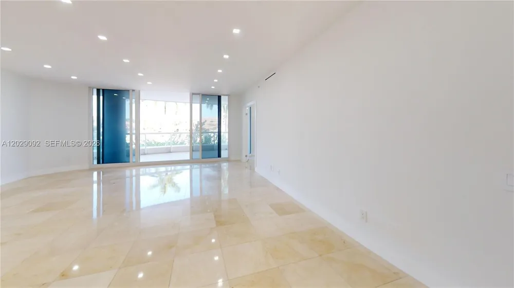 21050 NE 38th Ave #305 Aventura, FL 33180