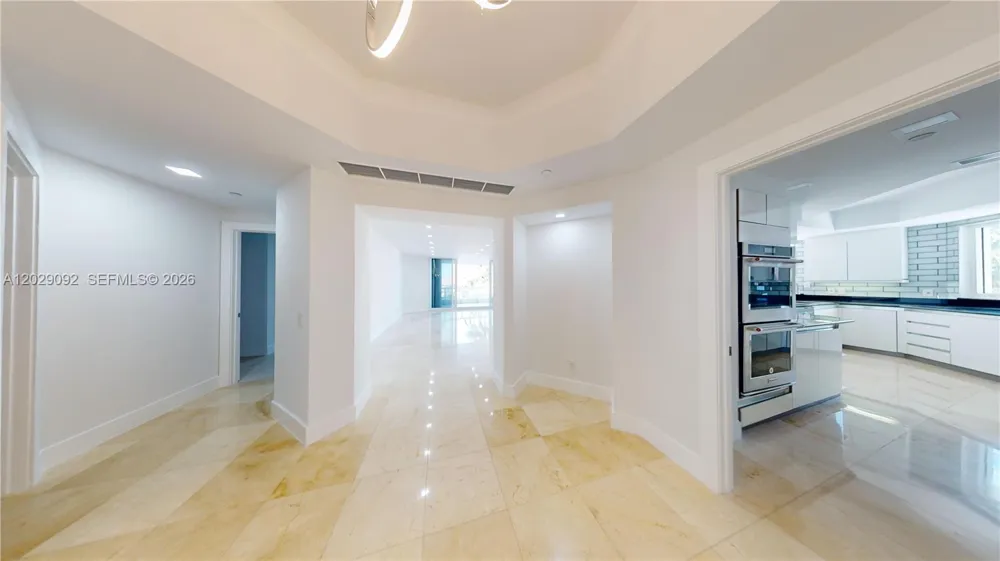 21050 NE 38th Ave #305 Aventura, FL 33180