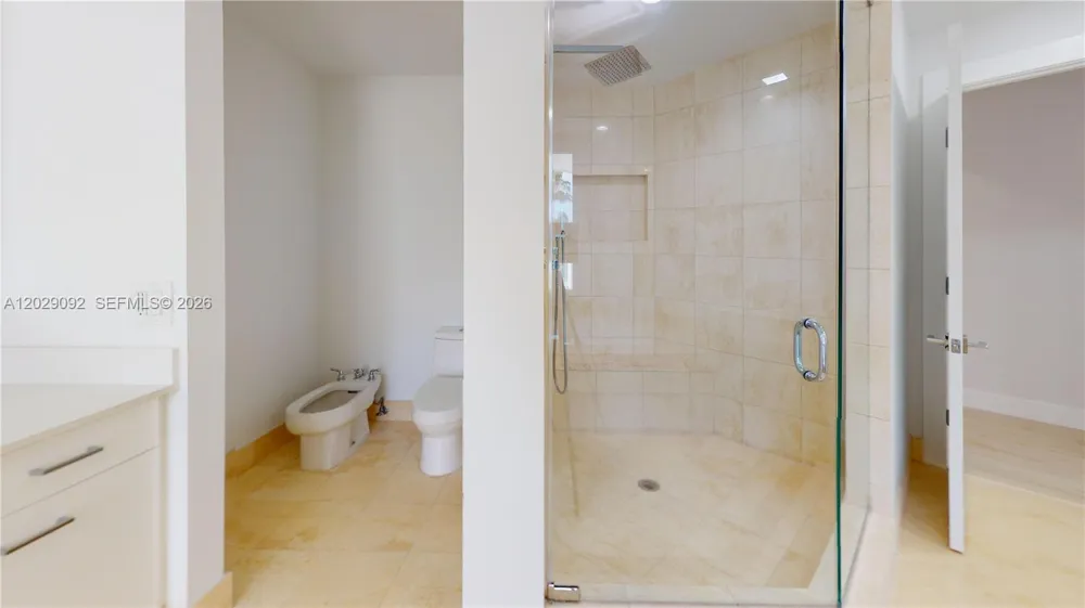 21050 NE 38th Ave #305 Aventura, FL 33180