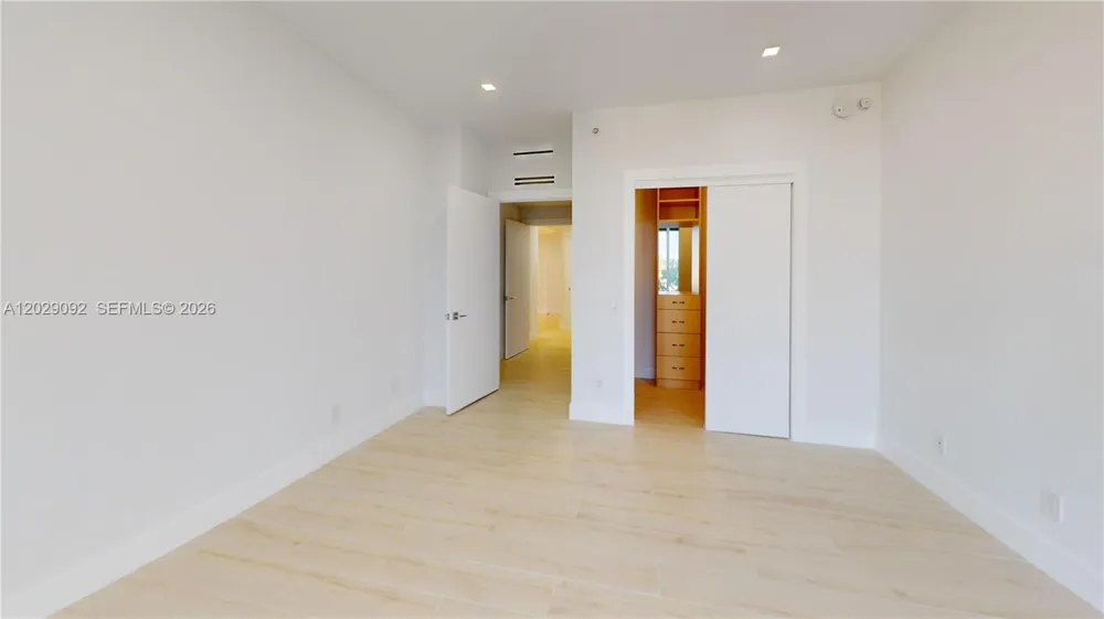 21050 NE 38th Ave #305 Aventura, FL 33180