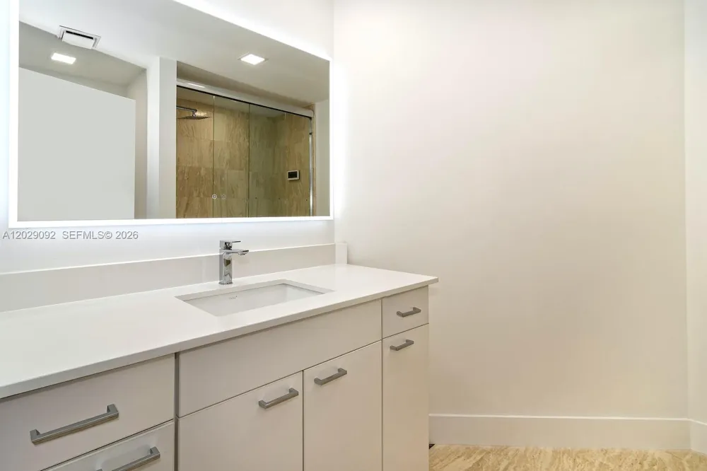 21050 NE 38th Ave #305 Aventura, FL 33180