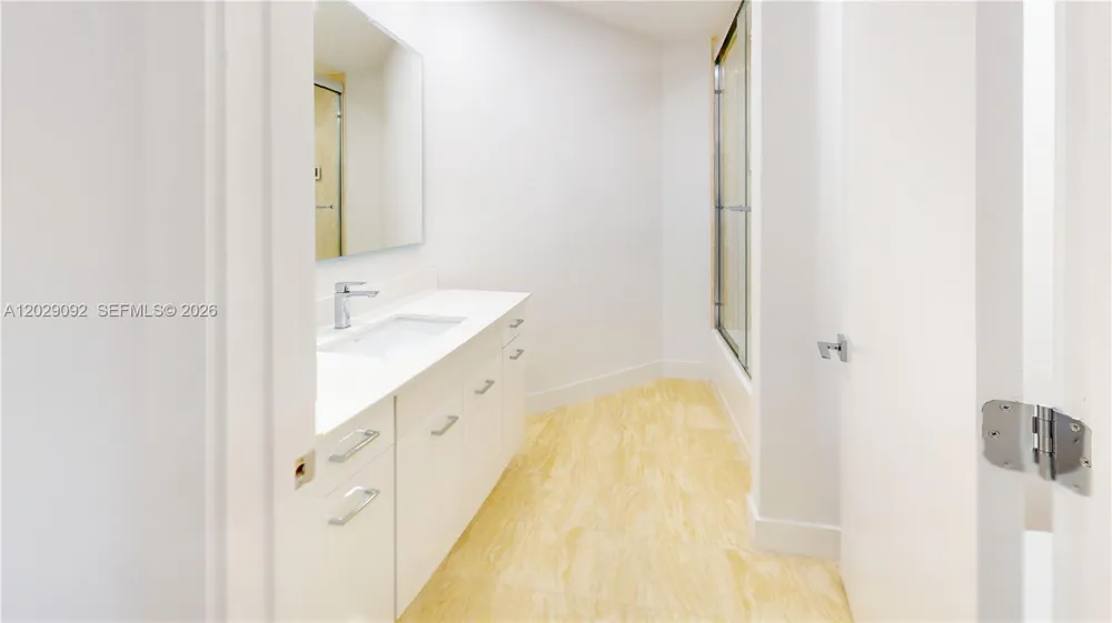 21050 NE 38th Ave #305 Aventura, FL 33180