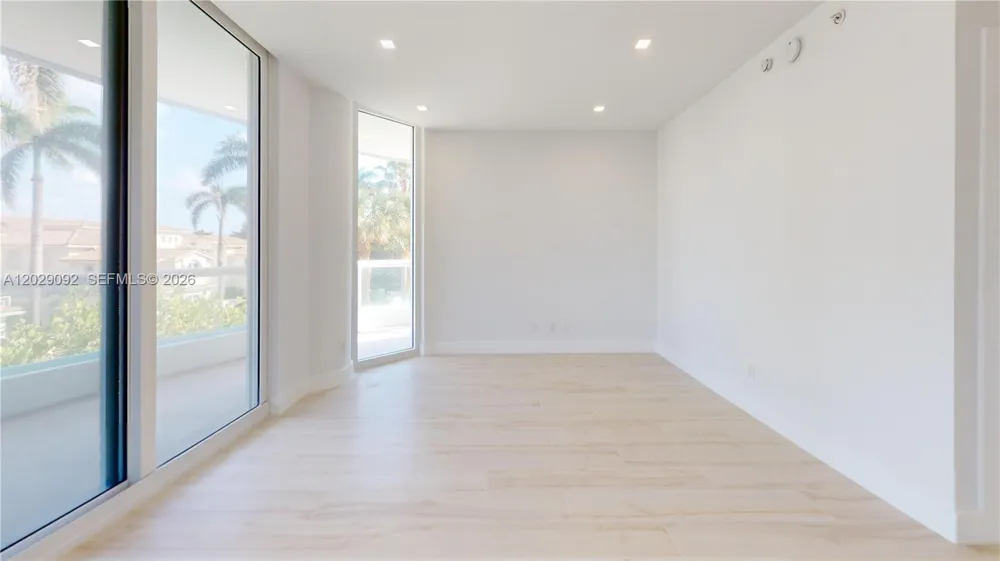 21050 NE 38th Ave #305 Aventura, FL 33180