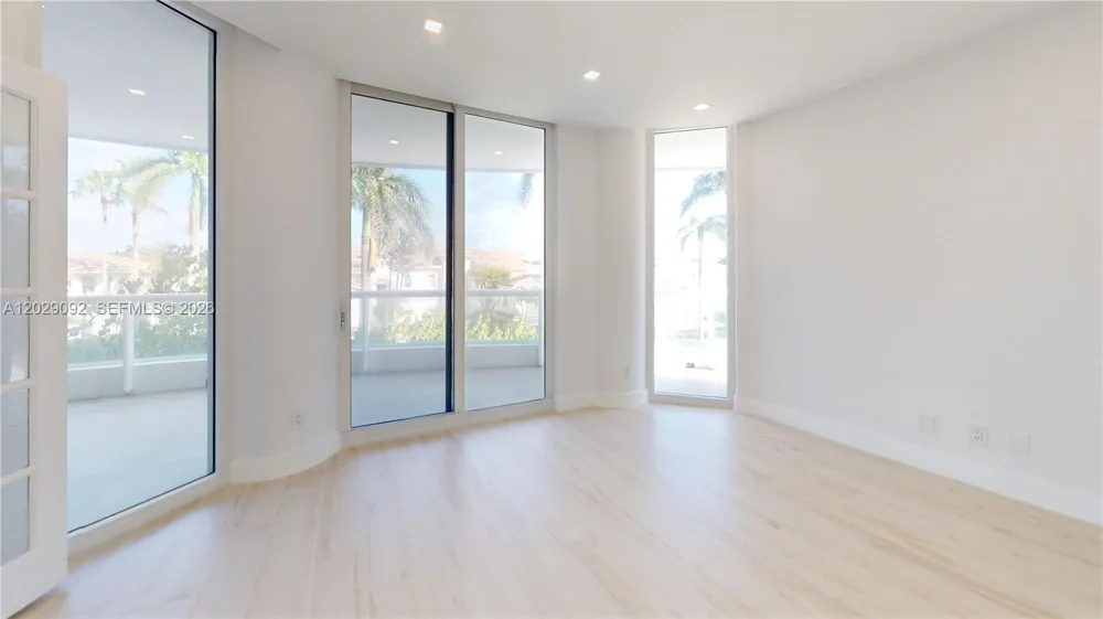21050 NE 38th Ave #305 Aventura, FL 33180