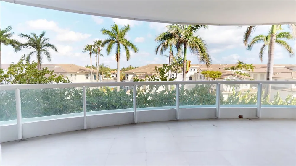 21050 NE 38th Ave #305 Aventura, FL 33180