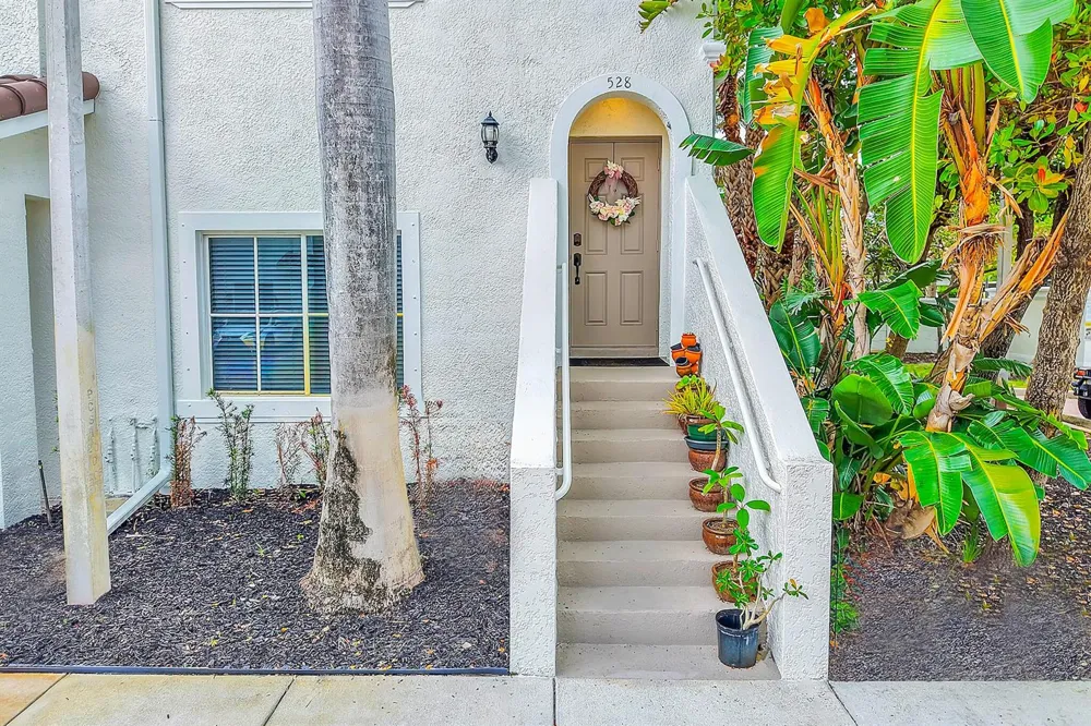 528 Bayfront Drive Boynton Beach, FL 33435