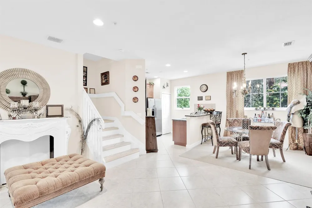 528 Bayfront Drive Boynton Beach, FL 33435