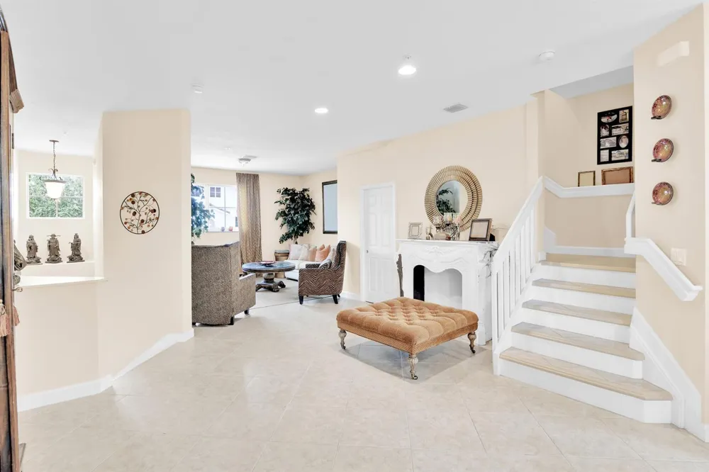 528 Bayfront Drive Boynton Beach, FL 33435