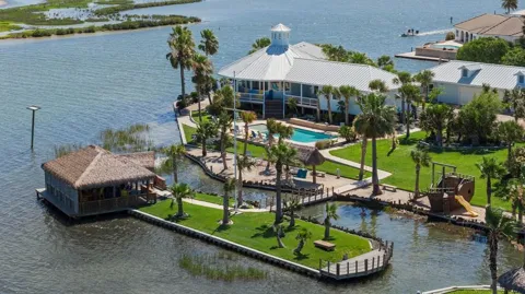 140 Bay Harbor