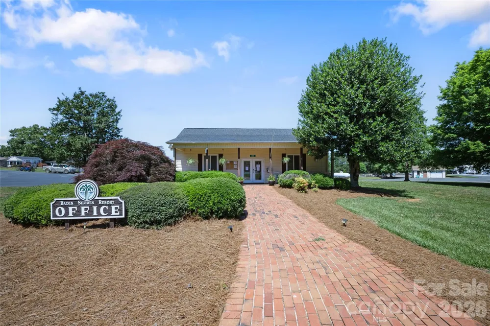 107 Dove Lane New London, NC 28127
