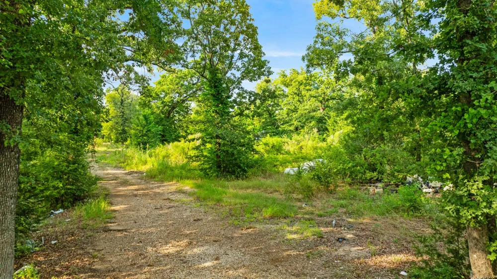 5200 County Road 45080 Arthur City, TX 75411