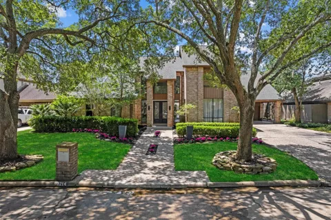 1214 Emerald Green Lane