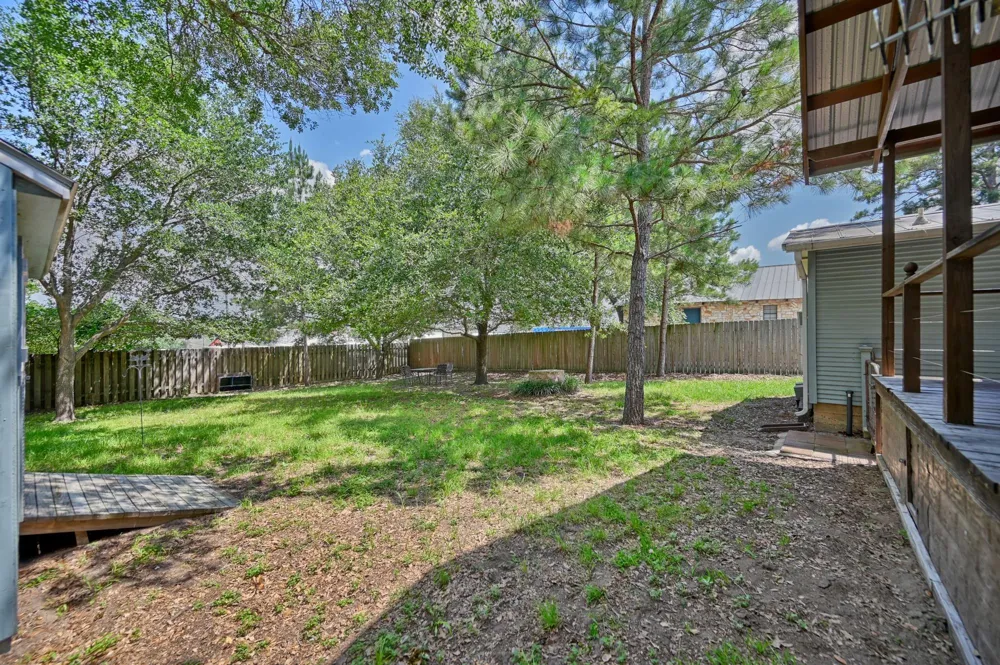 23 Harris Street Bellville, TX 77418