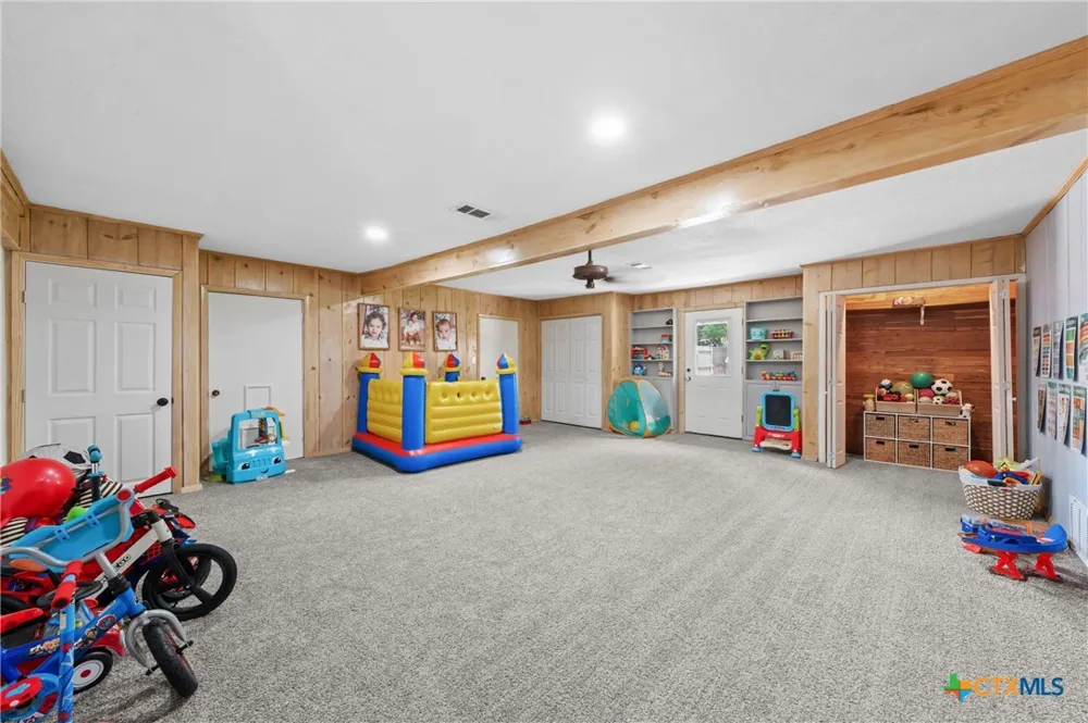 702 E Sandy Lane Little River Academy, TX 76554