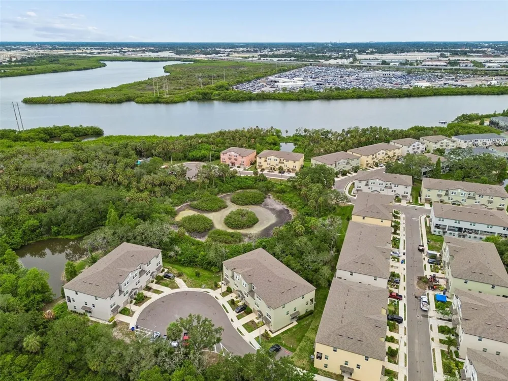 873 TENNYSON MILL CIRCLE Tampa, FL 33619