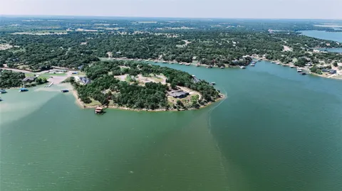 Grande Pointe Court