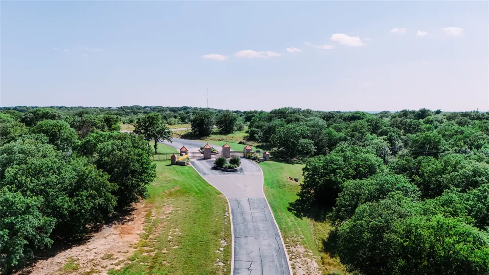 Grande Pointe Court Chico, TX 76431