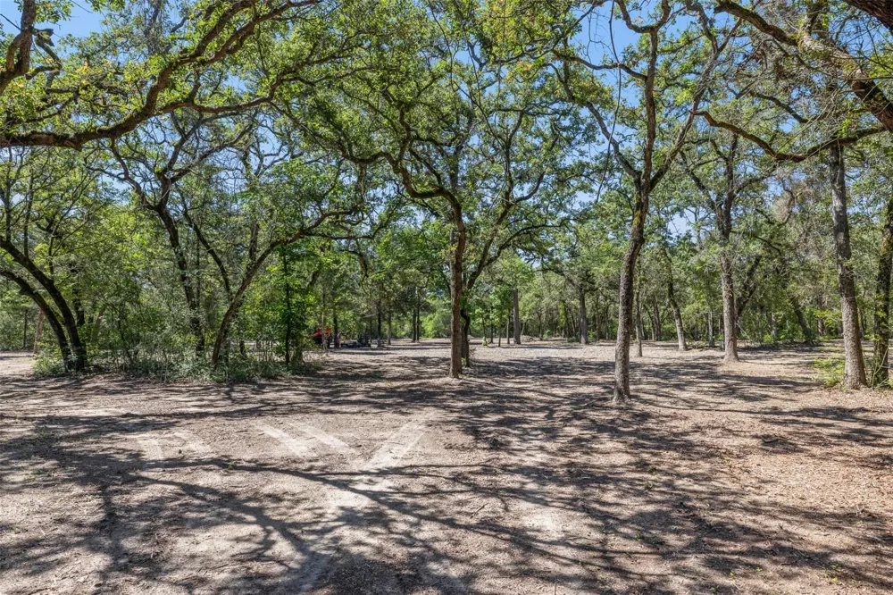 2465 County Road 58 Caldwell, TX 77836