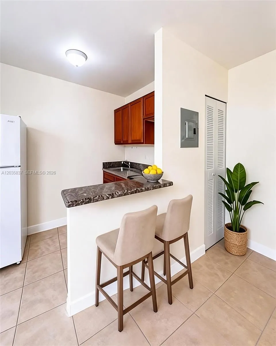 1533 NW 2nd Ave #6 Miami, FL 33136
