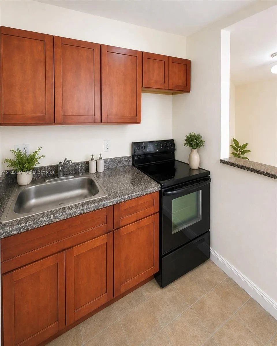 1533 NW 2nd Ave #6 Miami, FL 33136