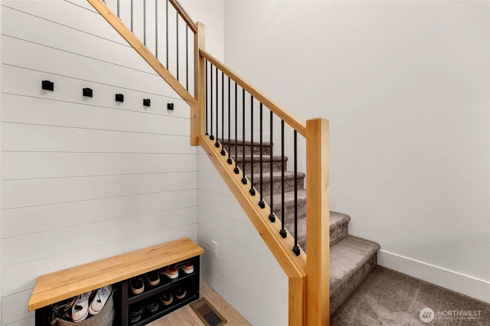 610 Stone View Way Kalama, WA 98625