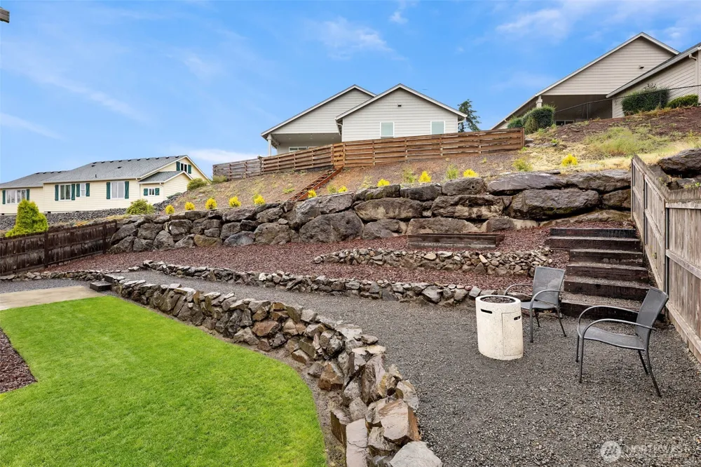 610 Stone View Way Kalama, WA 98625