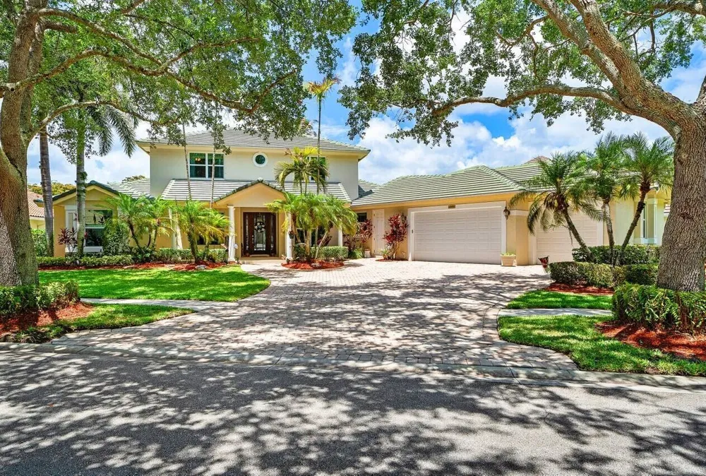 6990 Cypress Cove Circle Jupiter, FL 33458