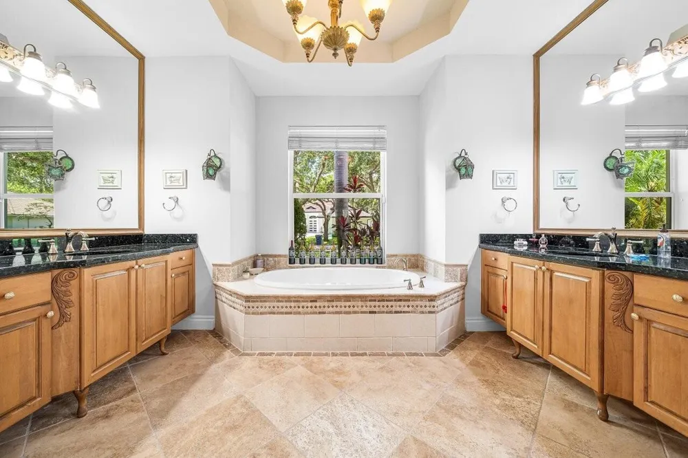 6990 Cypress Cove Circle Jupiter, FL 33458
