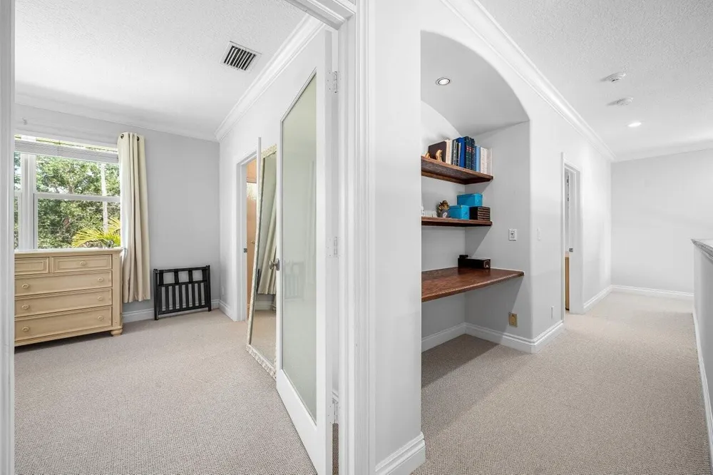6990 Cypress Cove Circle Jupiter, FL 33458