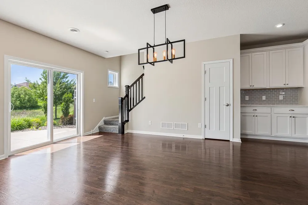 1075 Anthony Way Victoria, MN 55386
