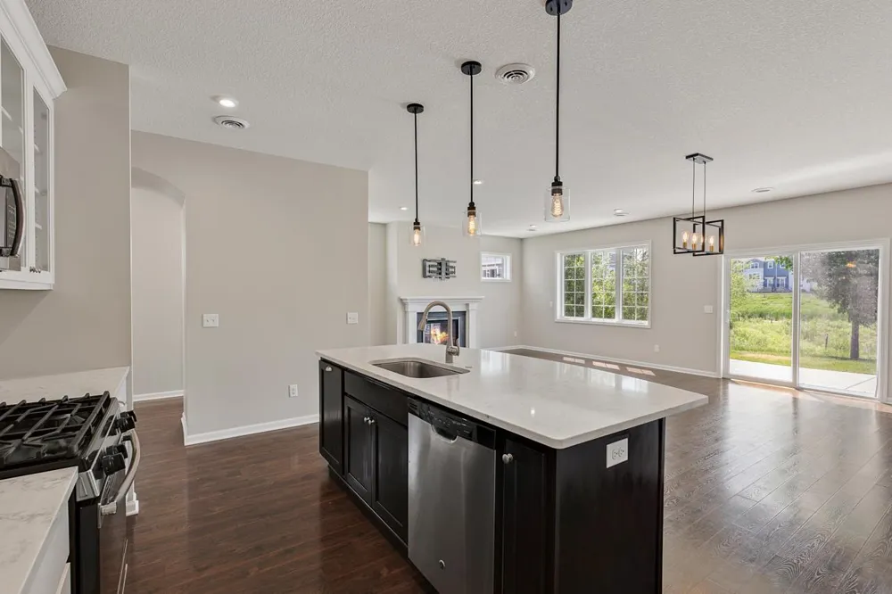 1075 Anthony Way Victoria, MN 55386