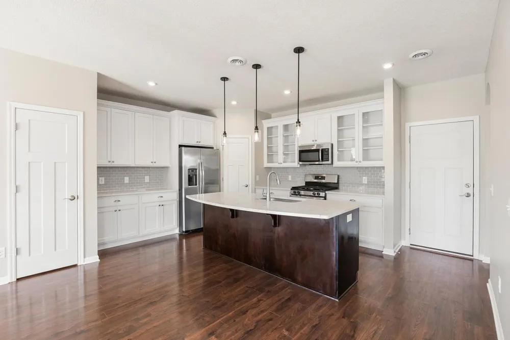 1075 Anthony Way Victoria, MN 55386