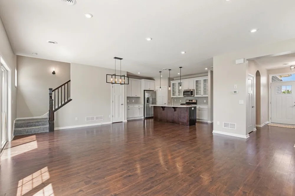 1075 Anthony Way Victoria, MN 55386