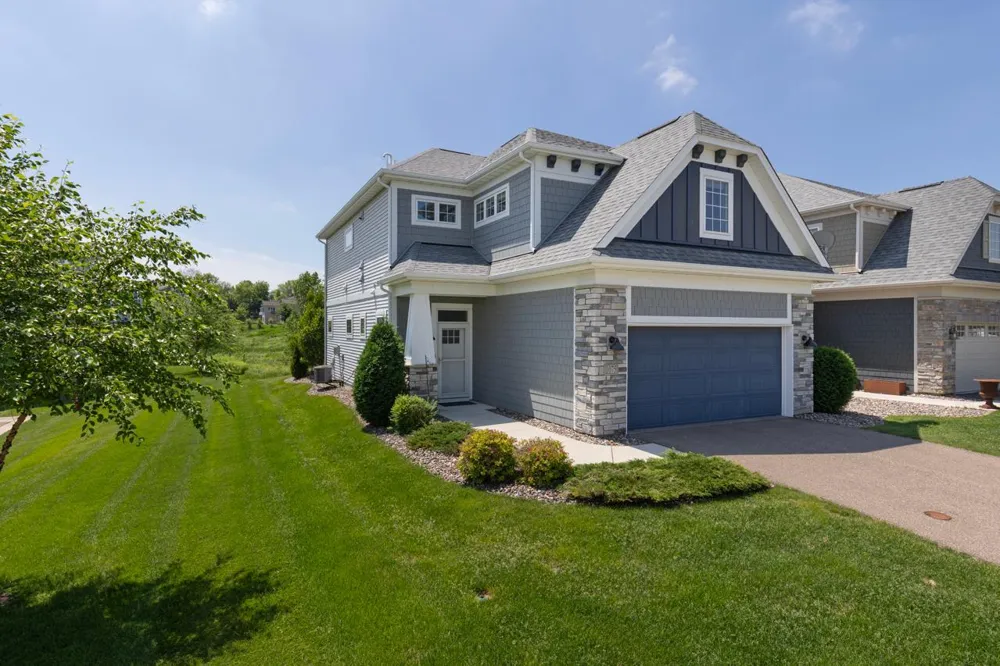 1075 Anthony Way Victoria, MN 55386